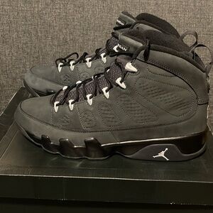 Air Jordan 9 Retro